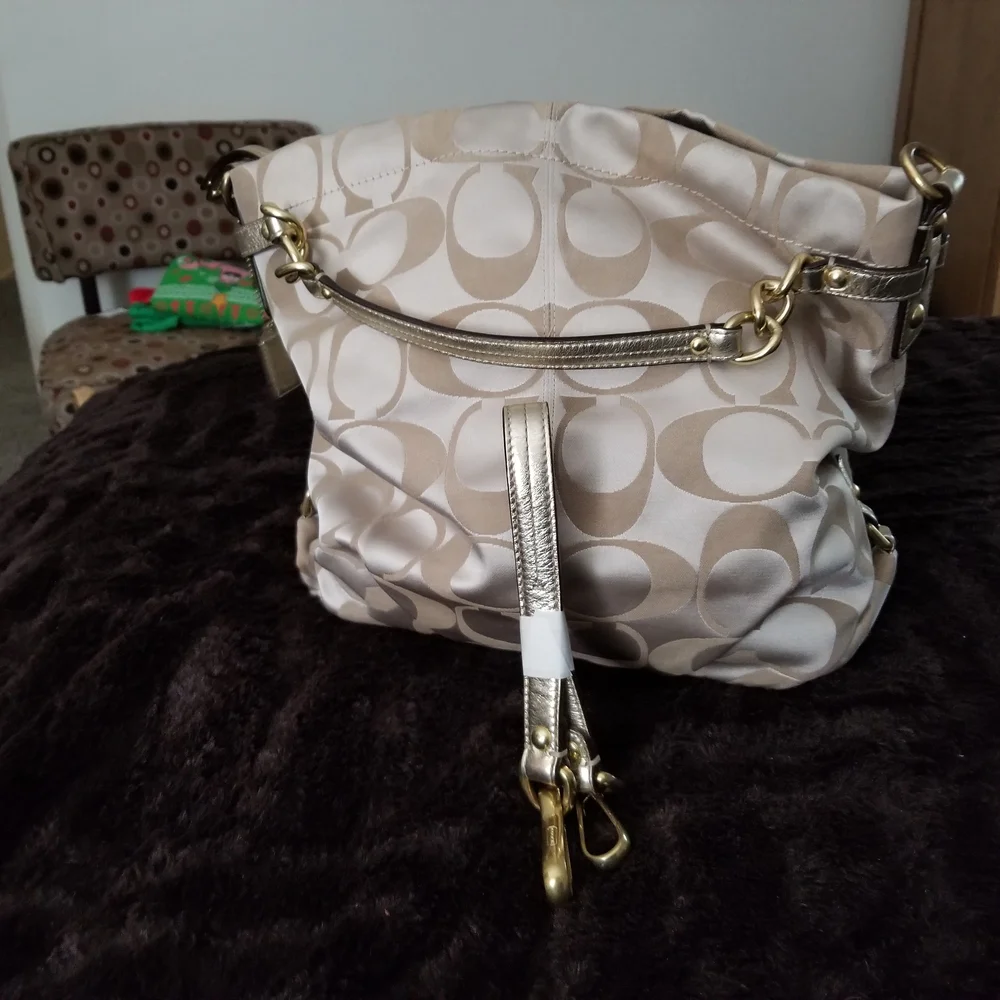 Coach Cream and Gold Signature Shoulder Bag with Slouchy Silhouette - Picture 6 of 11